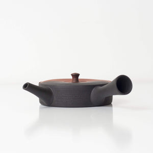 KURO HIRA KYUSU 140ml | Flat Japanese Teapot - Zen Wonders Tea