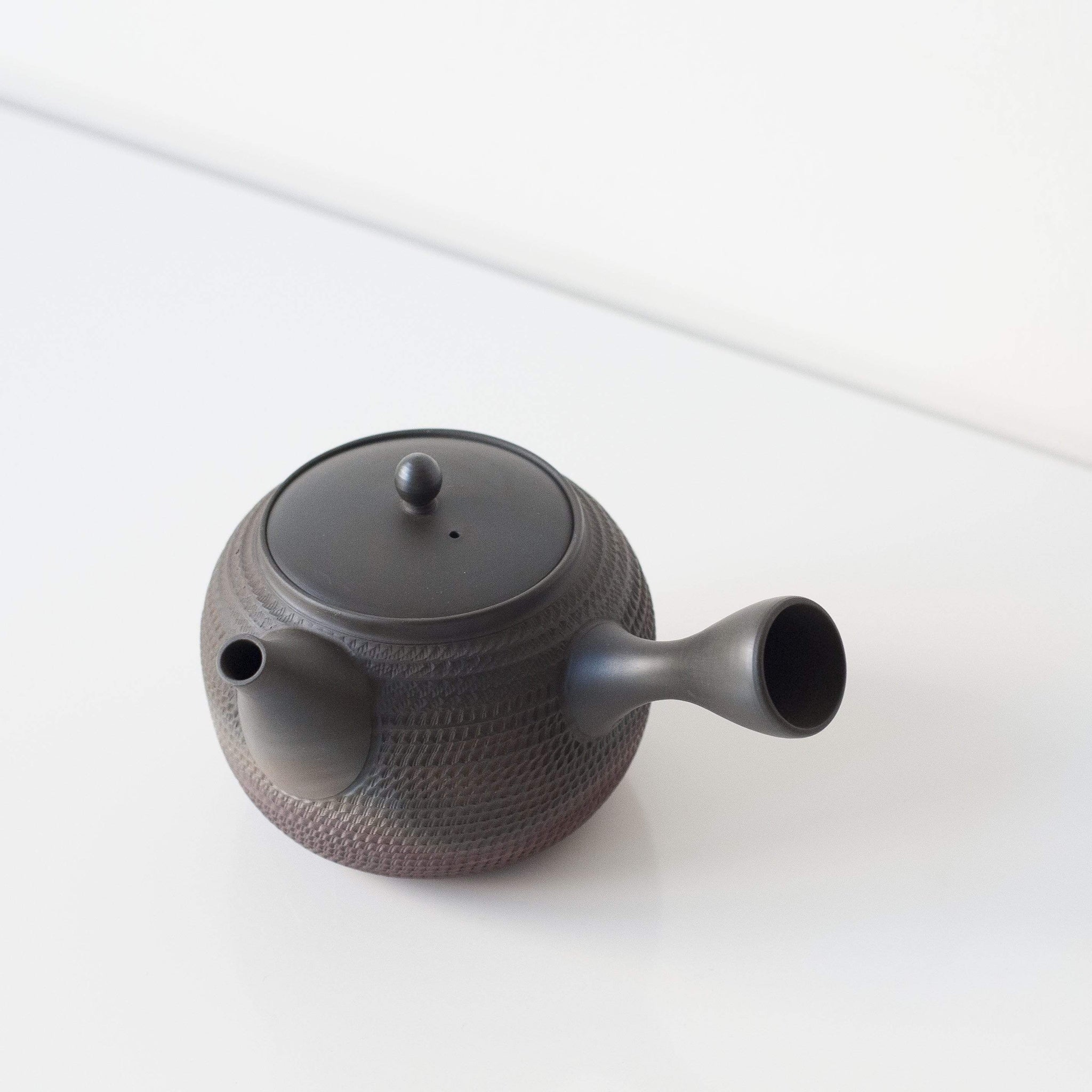 What is Tokoname Japanese Teapot? 🍵 Yunomi Kyusu Clay – Japanese Green Tea Co What is Tokoname Japanese Teapot? 🍵 Yunomi Kyusu Clay – Japanese Green Tea Co